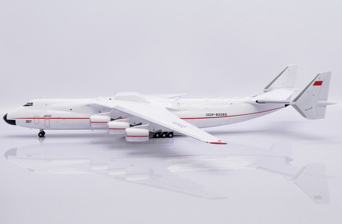 JC Wings Antonov AN-225 "Red Line" CCCP-82060 LH21225 Scale 1:200