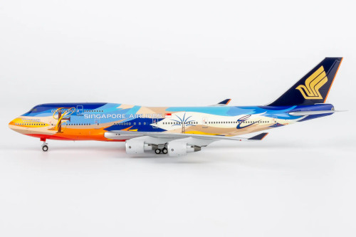 NG Models Standard Singapore Airlines 747-400 Reg: 9V-SPK Tropical livery 04012 Scale 1:400
