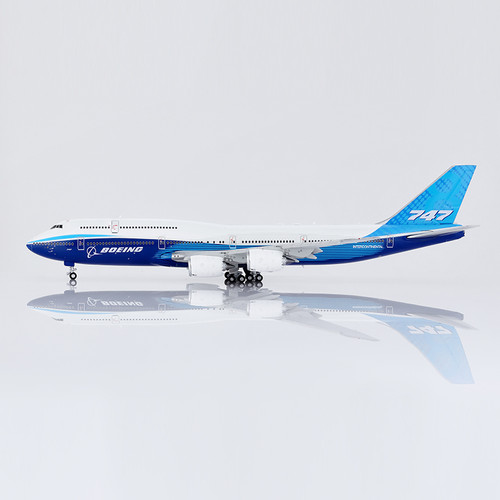HX Models Boeing Company B747-8 Blue "House livery" Flaps-Down B631003F 1:400