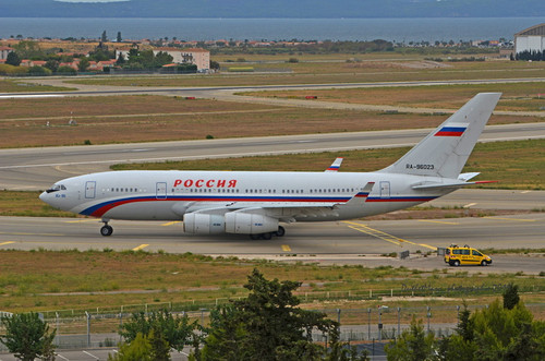 Phoenix Model Rossiya Il-96-300 RA-96023 12054 Scale 1:400