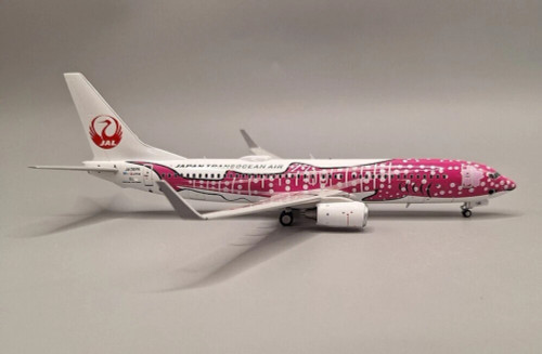 B-Models Japan Transocean Air (Sakura Jinbei Livery) 737-8Q3 JA06RK with stand 738-06RK Scale 1:200