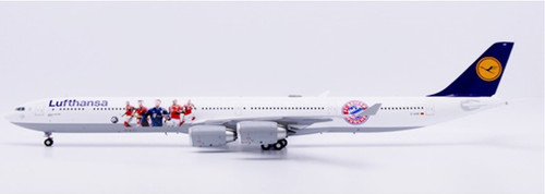 JC Wings Lufthansa Airbus A340-600 "OC""FC Bayern München" Reg: D-AIHK With Stand XX20689 Scale 1:200