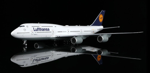 SQ Wings Lufthansa B747-8 Reg: D-ABYP L2106 Scale 1:200