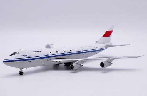 JC Wings CAAC Boeing 747-200M Reg: B-2450 With Stand XX40205 Scale 1:400