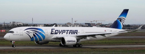 JC Wings Egyptair Airbus A350-900XWB Reg: SU-GGE With Stand XX40859 Scale 1:400
