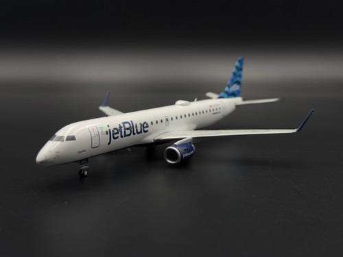 JetBlue Airways E190-100IGW "Only Blue" N323JB G2JBU1335 Scale 1:200 (MISSING ANTENNA)
