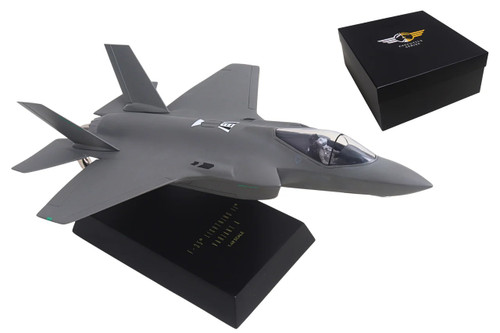 F-35A Lightning II Stealth Fighter Model – EXB40748 1:48 Scale