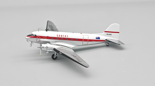 InFlight200 Qantas Douglas DC-3 Reg: VH-EDC 144 MODELS IFDC3QF1124 1:200 with stand