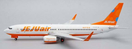 JC Wings Jeju Air Boeing 737-800 Reg: HL8049 XX20036 1:200 With Stand