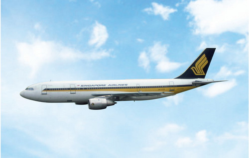 Phoenix Model Singapore Airlines Airbus A300B4-200 Reg: 9V-STB 04700 1:400