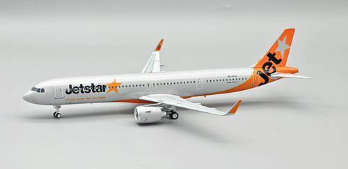 B-Models Jetstar Airways Airbus A321neo Reg: VH-OLQ 72 models B-A321-JQ-LQ 1:200 with stand