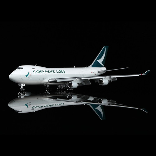YY Wings Cathay Pacific Boeing 747-400F Reg: B-LIA Flap-down YY74419F Scale 1:400