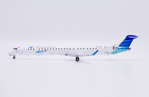 Garuda Indonesia Bombardier CRJ-1000 Reg: PK-GRJ XX20567 Scale 1:200