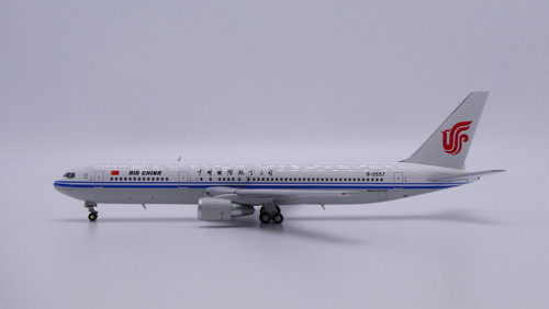 Air China Boeing 767-300ER B-2557 A244027 Scale 1:400