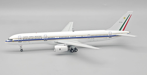 InFlight200 Mexican Air Force Boeing 757-225 XC-UJM IFMEXUJM Scale 1:200
