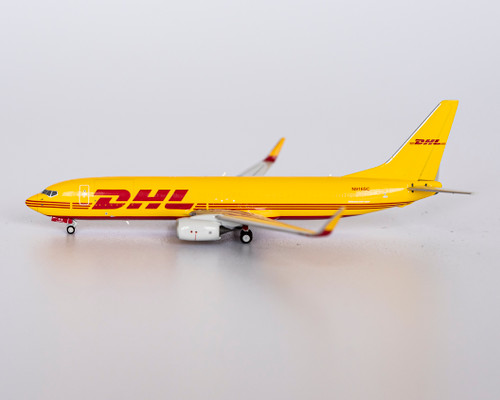 NG Model DHL 737-800BCF/w N916SC 58066 1:400