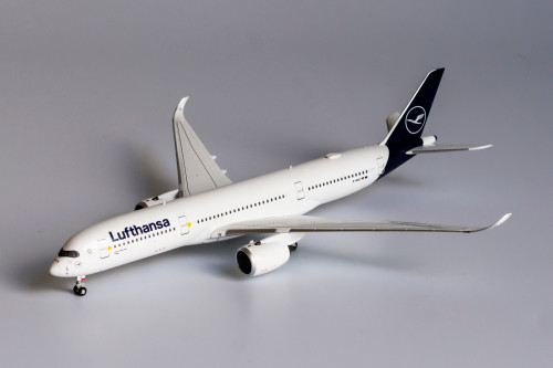 NG Model Lufthansa n/c A350-900 D-AIXQ 39020 1:400