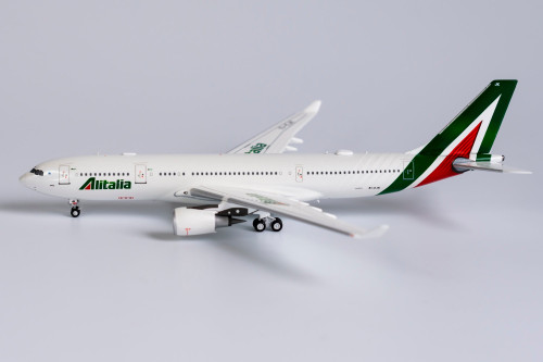 NG Model Alitalia n/c; named "Giotto" A330-200 EI-EJK 61037 1:400