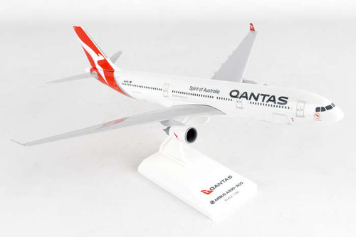 SKYMARKS QANTAS A330-300 1/200 NEW LIVERY