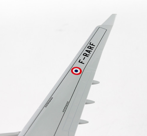 HOGAN WINGS 1:200 Products - Airline Museum