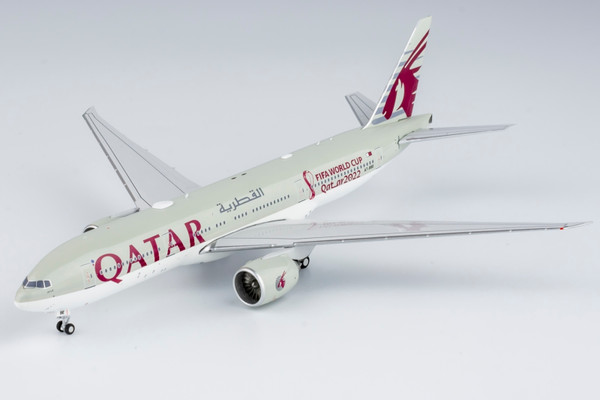 Qatar Airways 777-200LR with "FIFA World Cup Qatar 2022" sticker A7-BBE 72043 1:400
