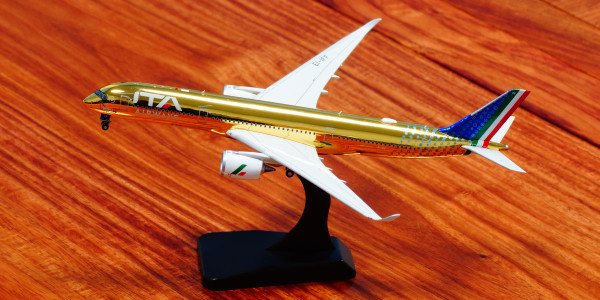 Aviation400 ITA Airways Airbus A350-941 EI-IFF Golden AV4155G 1:400