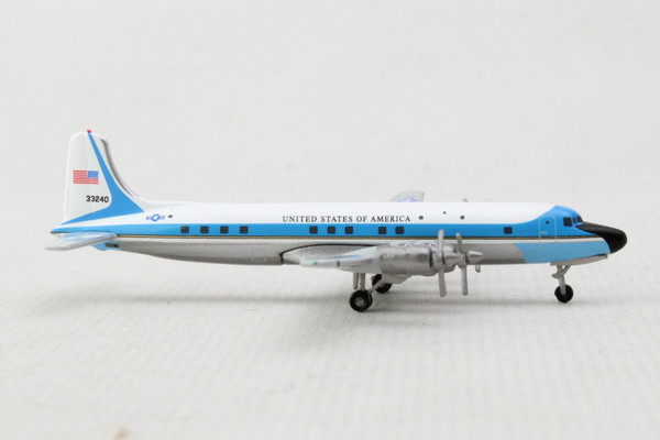 Air Force One VC-118A (limited) HE537001 1:500