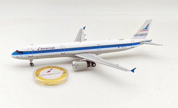 Inflight200 American Airlines Airbus A321-231 N581UW with stand and collectors coin IF321AA581 1:200