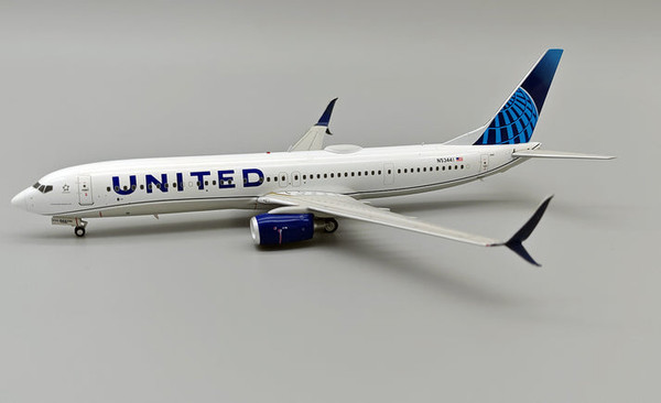 Inflight200 United Airlines Boeing 737-924/ER N53441 with stand EXTREMELY LIMITED IF739UA0324 1:200