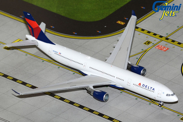 Gemini Jets Delta Air Lines A330-300 N829NW GJDAL2106 1:400