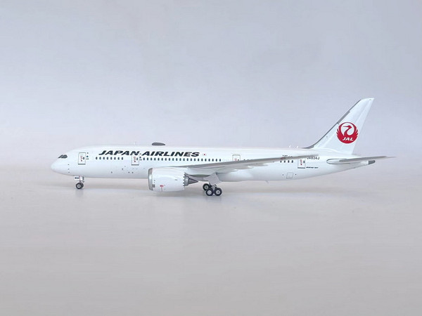 Phoenix Model Japan Airlines B787-8 JA834J 04619 1:400