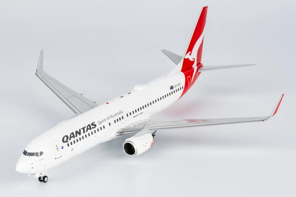 NG Models Qantas 737-800/w named "Townsville" with stand VH-VXT 08025 1:200