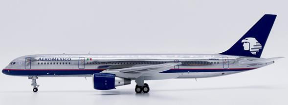 JC Wings Aeromexico Boeing 757-200 "Polished" Reg: N490AM With Stand LH2332 1:200