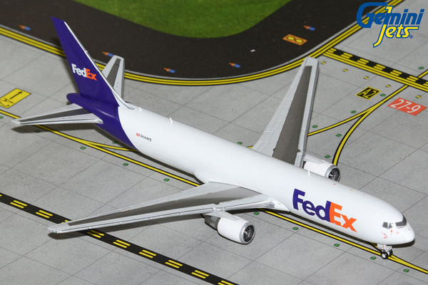 FedEx B767-300ERF revised livery N144FE GJFDX2311 Scale 1:400