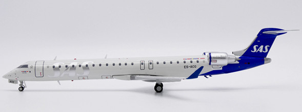 JC Wings SAS Scandinavian Airlines Bombardier CRJ-900LR Reg: ES-ACG With Stand XX20361 Scale 1:200