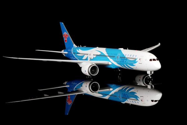 SQ Wings China Southern Boeing 787-9 B-1242 787 L2012 Scale 1:200