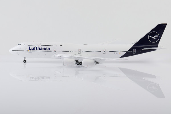 Lufthansa Boeing 747-8 D-ABYA L2054 Scale 1:200