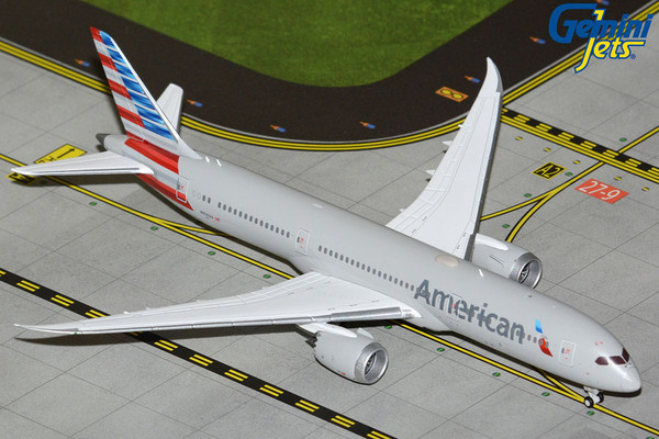 Gemini Jets American Airlines B787-9 Reg: N836AA GJAAL2356 Scale 1:400