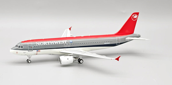 InFlight200 Northwest Airlines Airbus A320-211 with stand 320-327 Scale 1:200