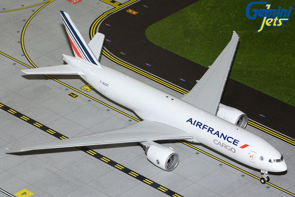 Gemini200 Air France Cargo B777-200LRF Reg: F-GUOC G2AFR1371 Scale 1:200