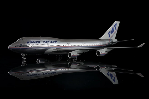 SQ Wings Boeing Company B747-400 Reg: N401PW House Livery with Full Polished Body L2131 Scale 1:200