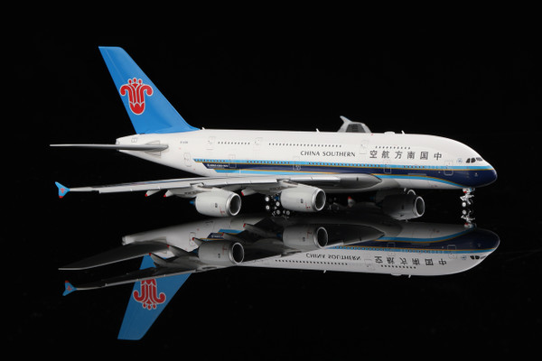 HX Models China Southern Airlines A380 With SkyTeam Logo "Flaps Down" B-6136 A581501F Scale 1:400