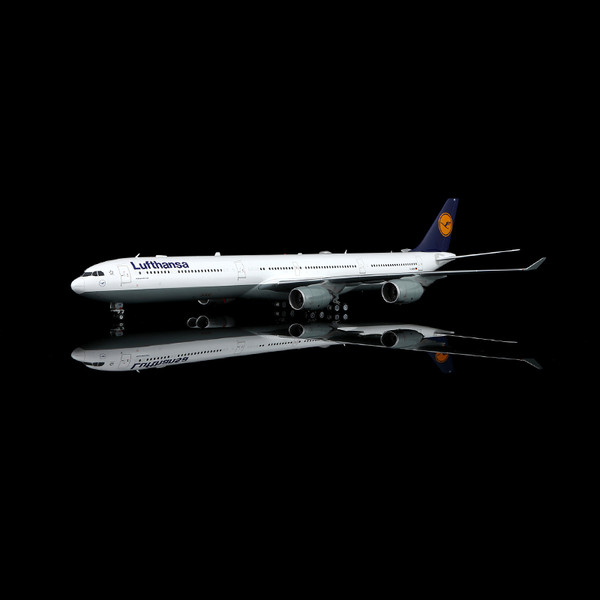 SQ Wings Lufthansa A340-600 D-AIHX L2293 Scale 1:200
