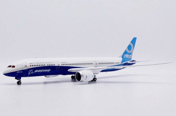JC Wings Boeing 787-9 Dreamliner Reg: N789EX House Color With Stand LH2473 Scale 1:200