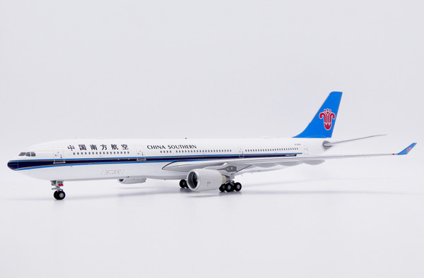 JC Wings China Southern Airlines Airbus A330-300 Reg: B-5959 With Stand LH2478 Scale 1:200