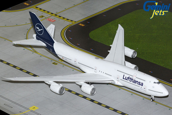 Gemini200 Lufthansa Boeing 747-8 D-ABYA (current livery) G2DLH1242 1:200