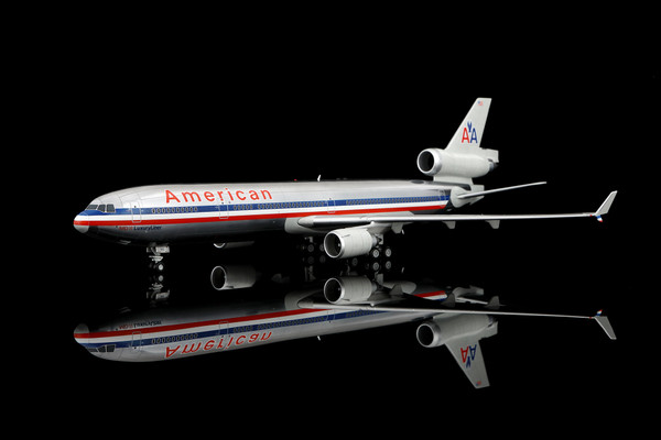 SQ Wings American Airlines MD-11 Reg: N1754 L2226 Scale 1:200