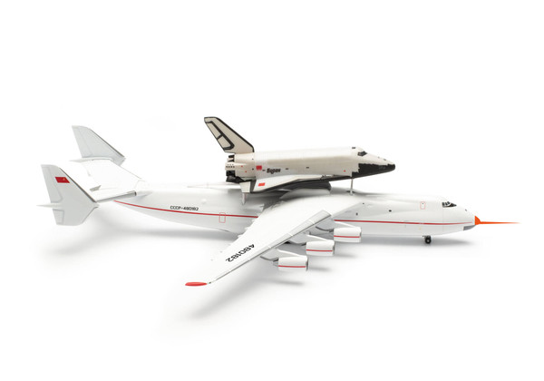 Herpa Wings Antonov Design Antonov AN-225 Mriya & RKK Energiya Buran Space Orbiter Set HE562874 Scale 1:400