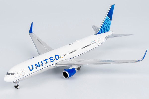 NG Model United Airlines Boeing 767-300ER Reg: N674UA Blue Evolution c/s 17006 1:400