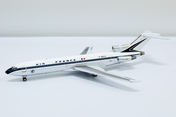 InFlight200 Air France Boeing 727-200 Reg: F-BPJI IF54651 1:200 with stand